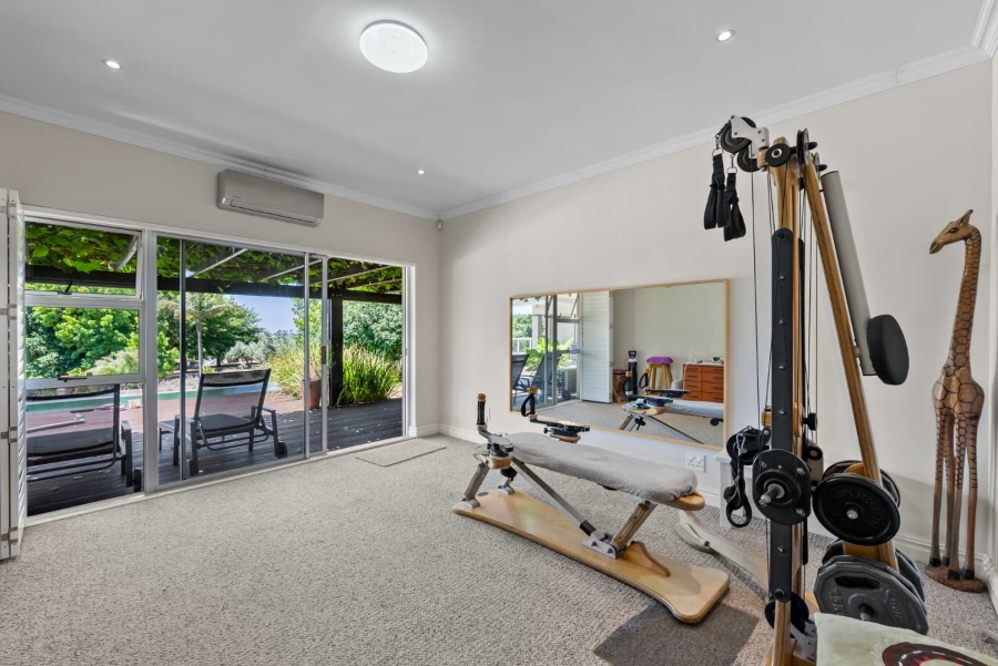 5 Bedroom Property for Sale in Stellenbosch Farms Western Cape